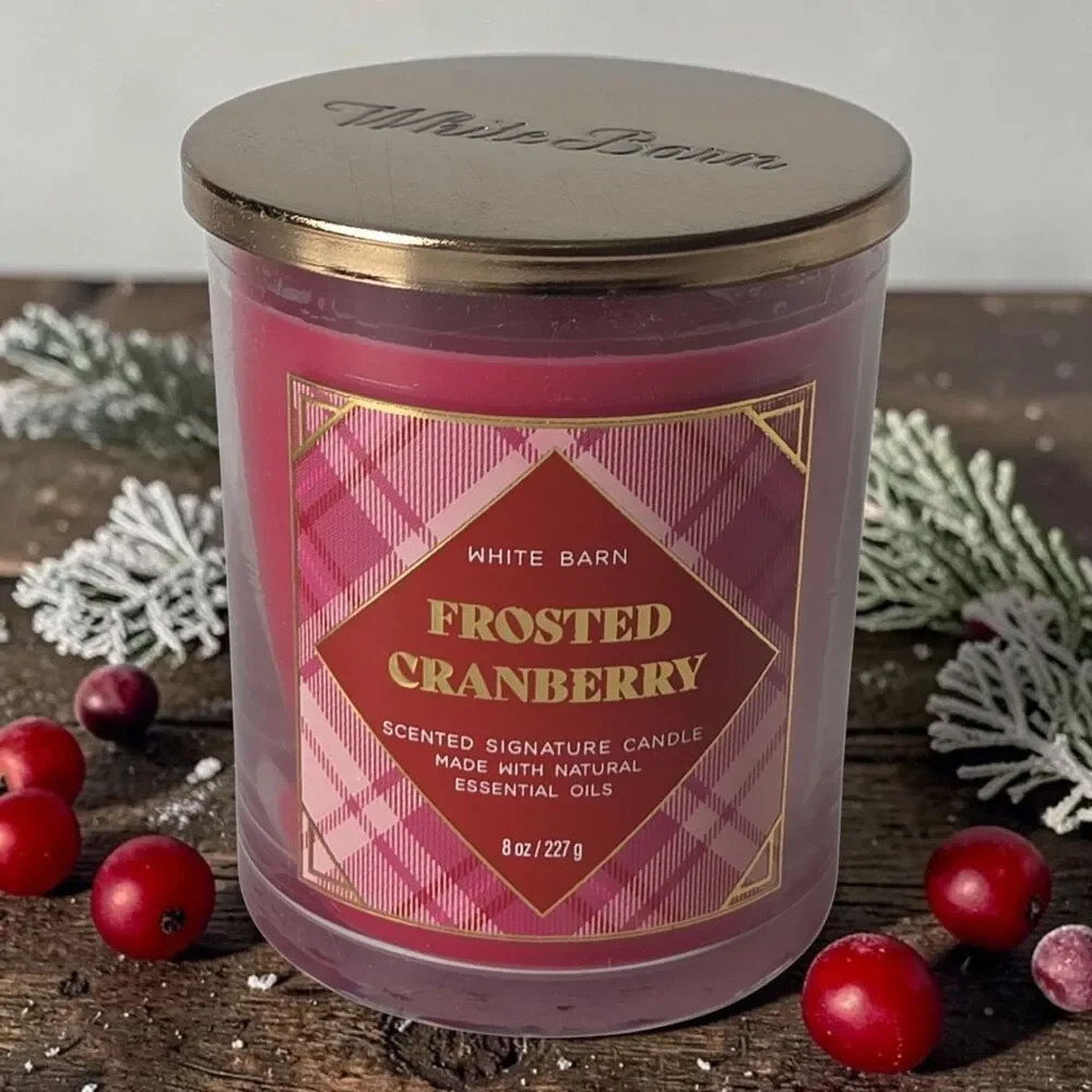 Bath & Body Works White Barn Frosted Cranberry Single Wick Candle 8 oz New